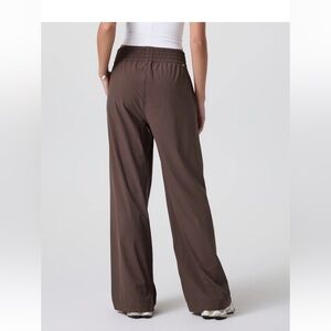 Vuori Villa Wide-Leg Pants